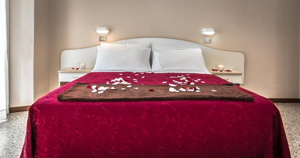Hotel London 카톨리카 외부 사진