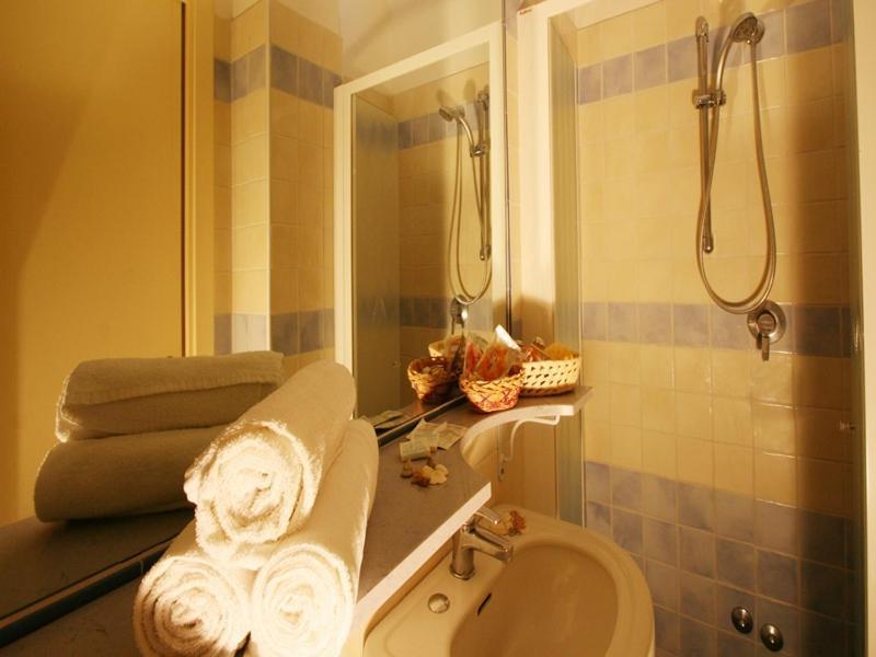Hotel London 카톨리카 외부 사진