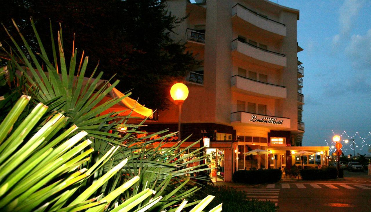 Hotel London 카톨리카 외부 사진